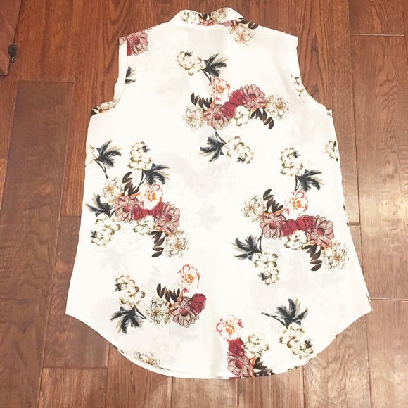 Amaryllis floral top - Picture 4 of 4